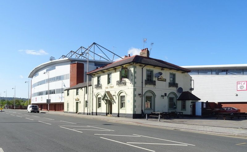 The Turf Hotel beside the Racecourse Ground, Wrexham